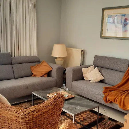 公寓 Cosy 3 Bedroom Near The T112 *