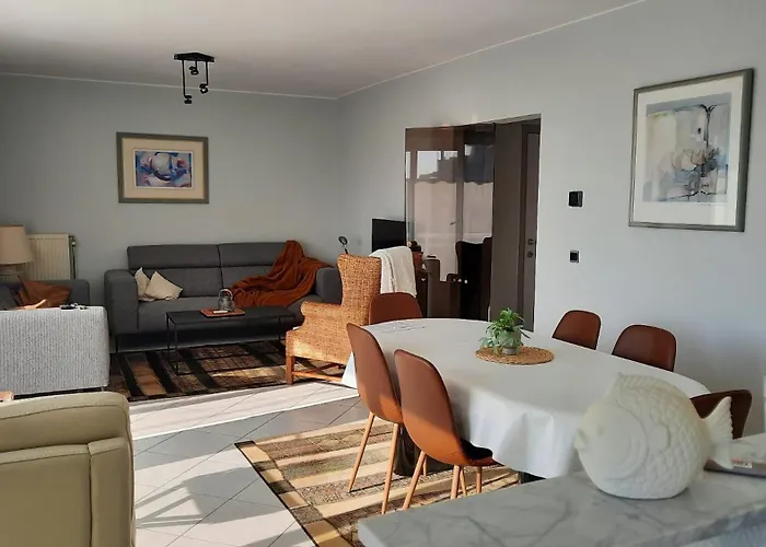 Cosy 3 Bedroom Near The T112 Lägenhet Oostende